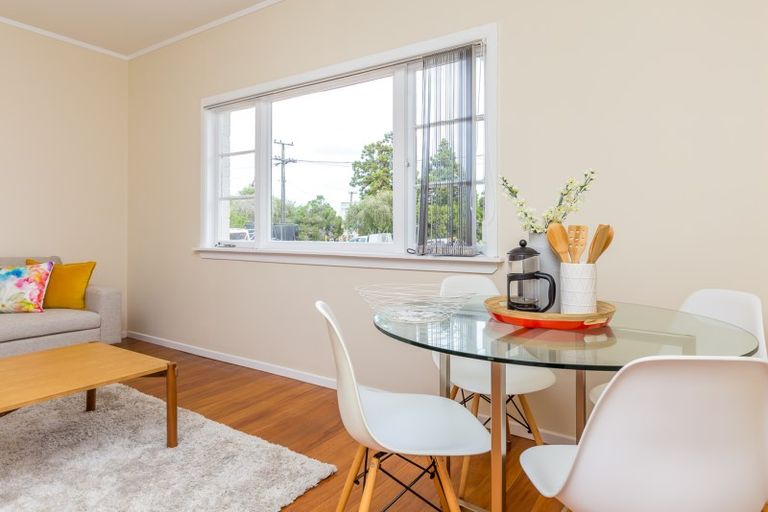 Photo of property in 18 Norana Avenue, Favona, Auckland, 2024