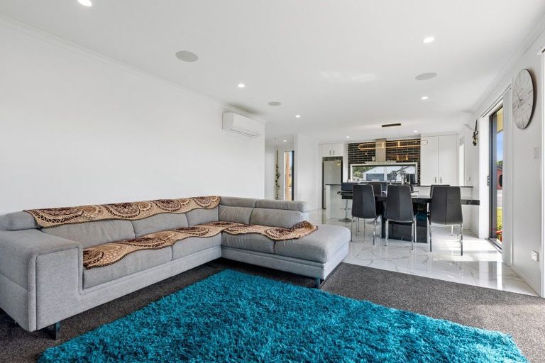 Photo of property in 90 Hills View Drive, Papamoa, 3118