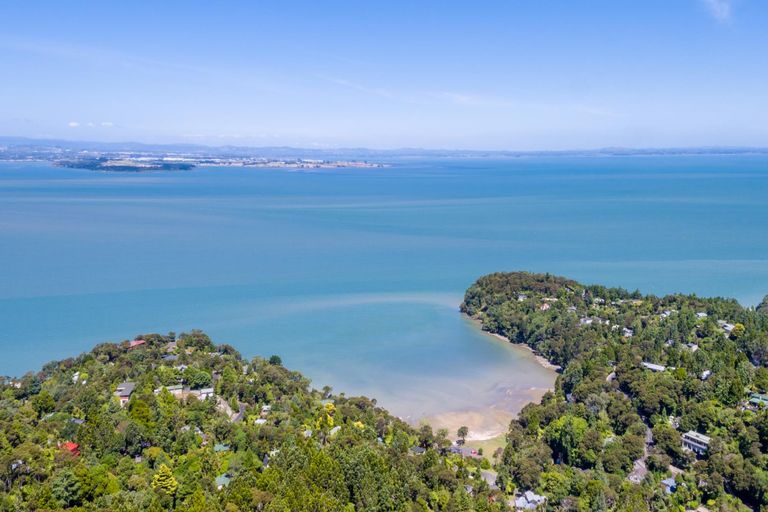 Photo of property in 84 Park Road, Titirangi, Auckland, 0604