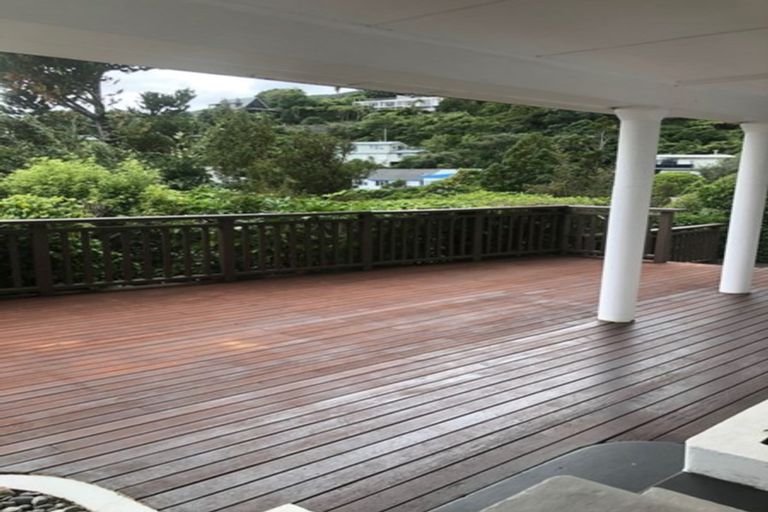 Photo of property in 9 Gill Road, Lowry Bay, Lower Hutt, 5013