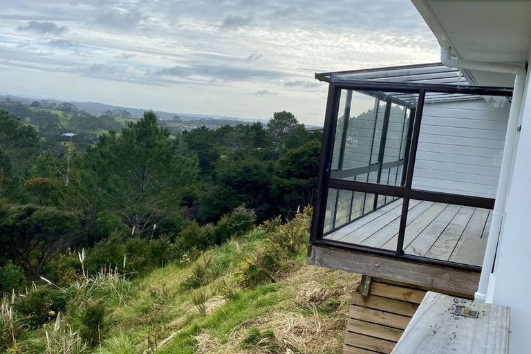 Photo of property in 981 East Coast Road, Redvale, Auckland, 0794