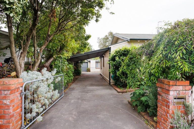 Photo of property in 4 Regent Street, Palmerston North, 4414