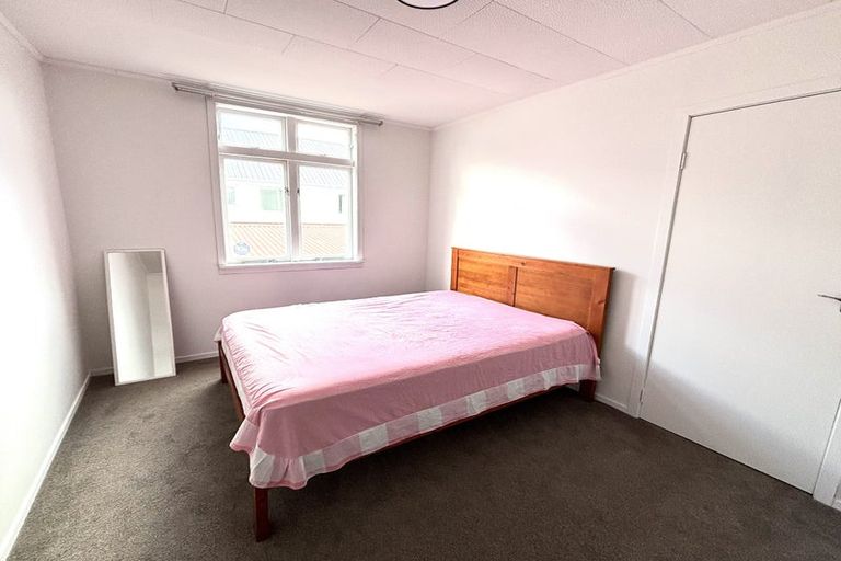 Photo of property in 11 Miro Street, New Lynn, Auckland, 0600