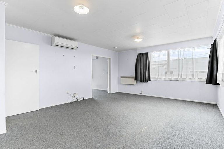 Photo of property in 1/67 Young Street, New Plymouth, 4310