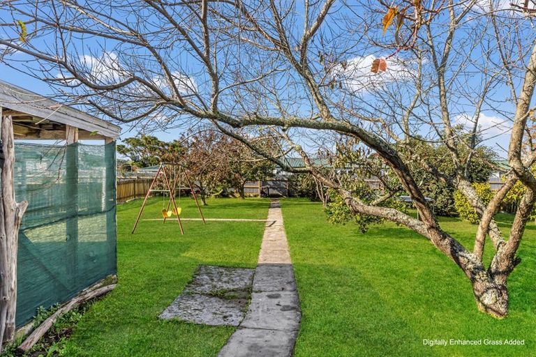 Photo of property in 35 De Lautour Road, Inner Kaiti, Gisborne, 4010