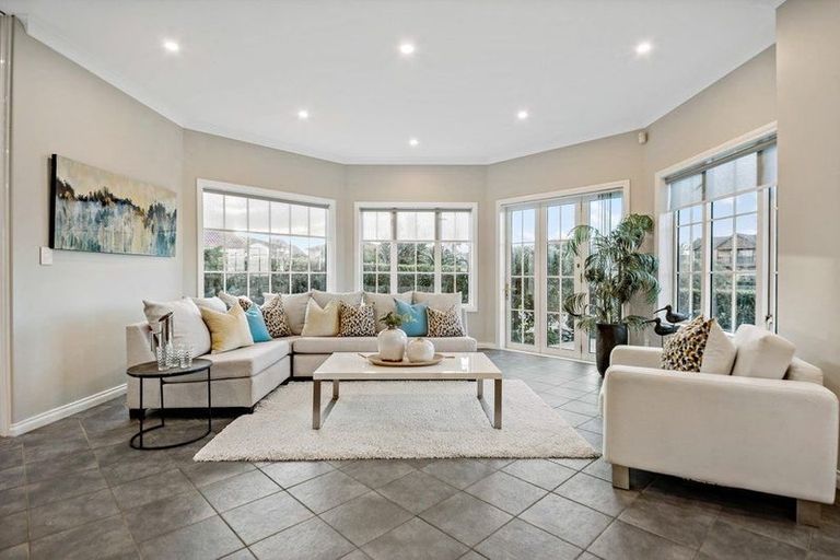 Photo of property in 3 Onemana Way, Te Atatu Peninsula, Auckland, 0610