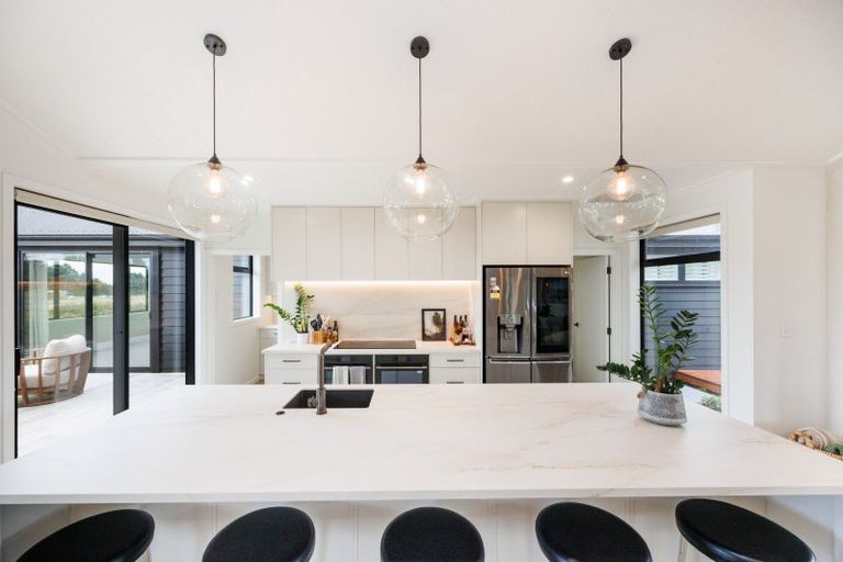 Photo of property in 72 Hartwell Drive, Kelvin Grove, Palmerston North, 4470