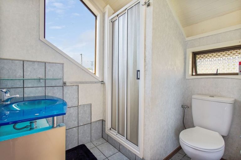 Photo of property in 313 Don Buck Road, Massey, Auckland, 0614