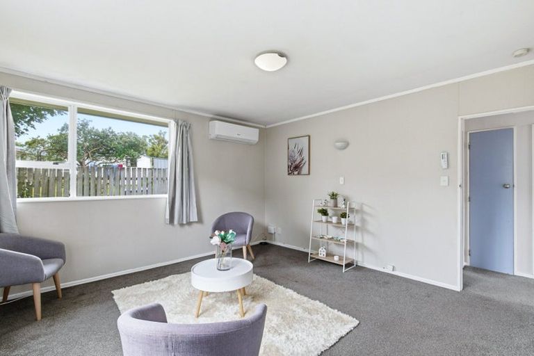 Photo of property in 183d Newlands Road, Newlands, Wellington, 6037