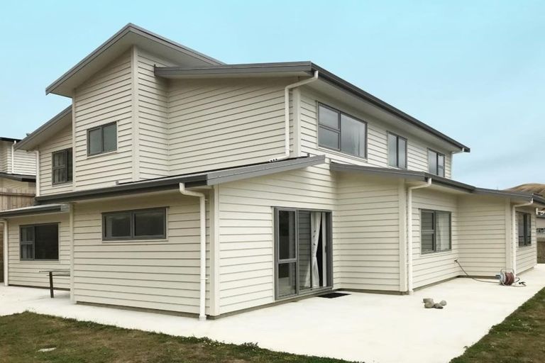 Photo of property in 5 Prestwich Rise, Churton Park, Wellington, 6037