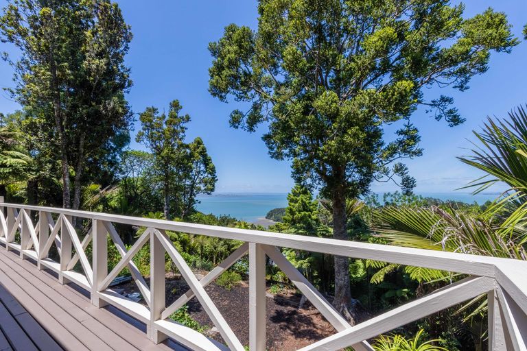 Photo of property in 84 Park Road, Titirangi, Auckland, 0604