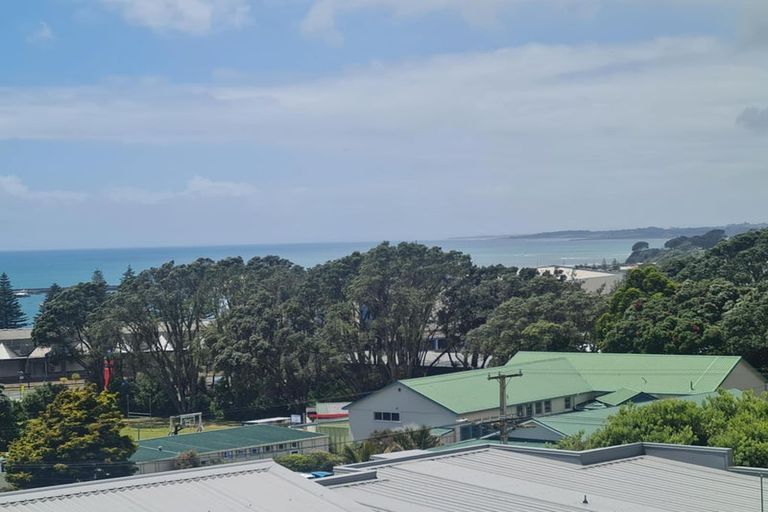 Photo of property in 54 Pioneer Road, Moturoa, New Plymouth, 4310