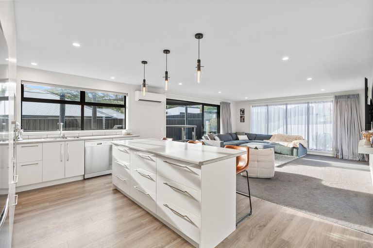 Photo of property in 64 Heathfield Drive, Mosgiel, 9024