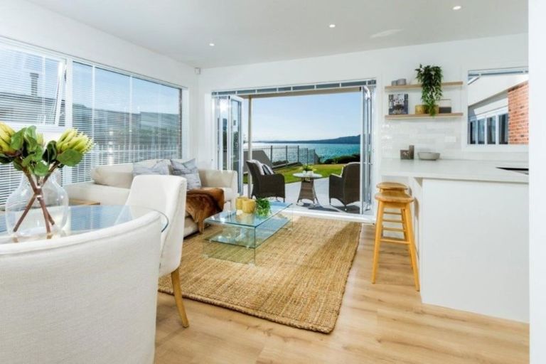 Photo of property in 1/241 Hurstmere Road, Takapuna, Auckland, 0622