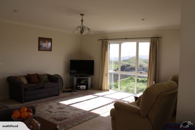 Photo of property in 4 Comber Place, Johnsonville, Wellington, 6037
