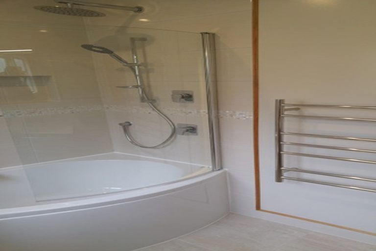 Photo of property in 3 Aylesbury Way, Karori, Wellington, 6012