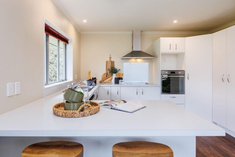 Photo of property in 33 Masefield Terrace, Kelvin Grove, Palmerston North, 4414