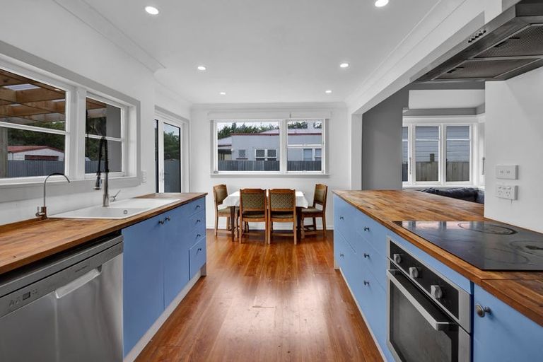 Photo of property in 9 Princes Street, Hawera, 4610