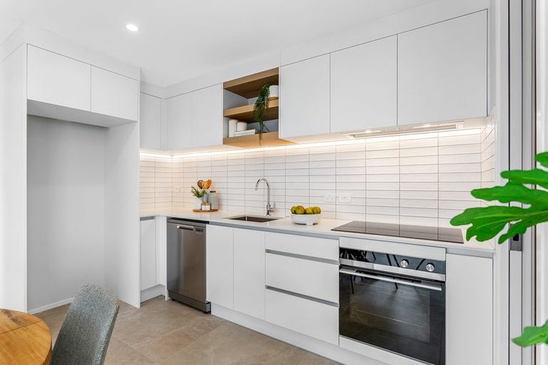 Photo of property in 3/2 Te Rito Road, Hobsonville, Auckland, 0616