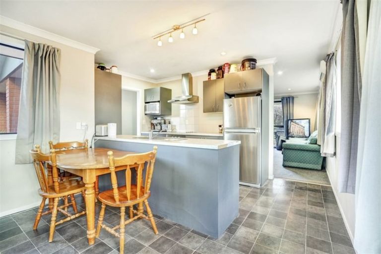 Photo of property in 215a Fox Street, Hamilton East, Hamilton, 3216