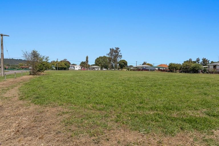 Photo of property in 35 Mckenzie Street, Taneatua, 3123