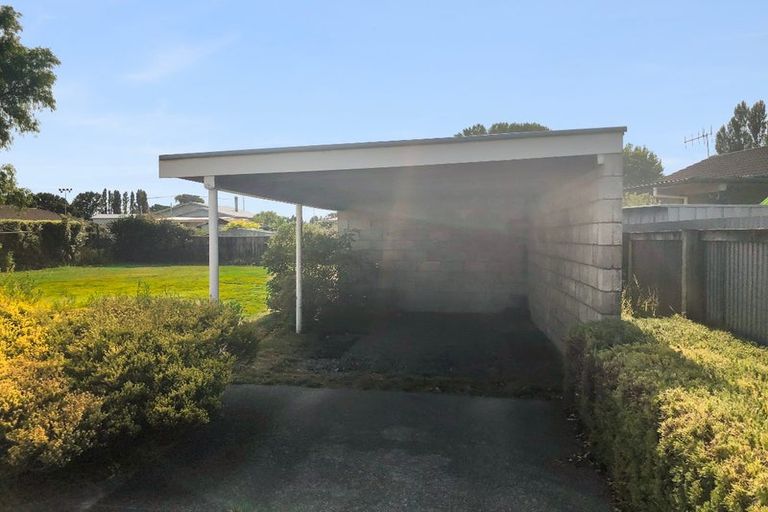 Photo of property in 16 Saint Joseph Street, Waipukurau, 4200