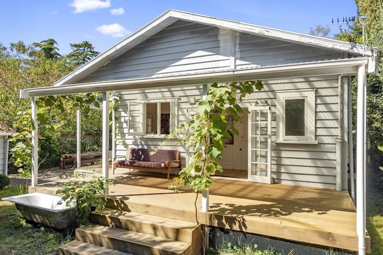 Photo of property in 25 Myrtle Street, Hamilton East, Hamilton, 3216