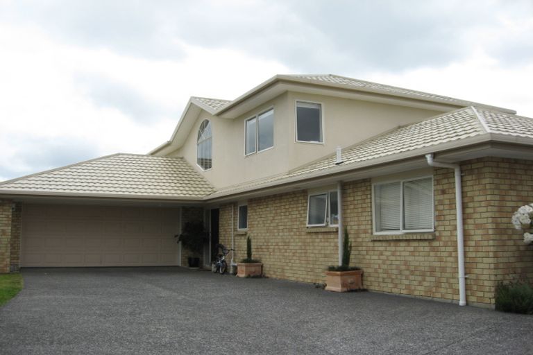 Photo of property in 13 Jacaranda Court, Pukekohe, 2120