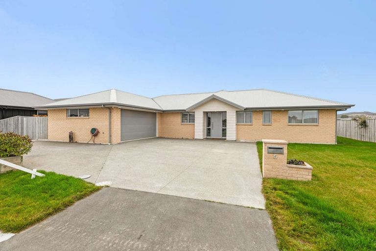 Photo of property in 5 Denton Street, Amberley, 7410