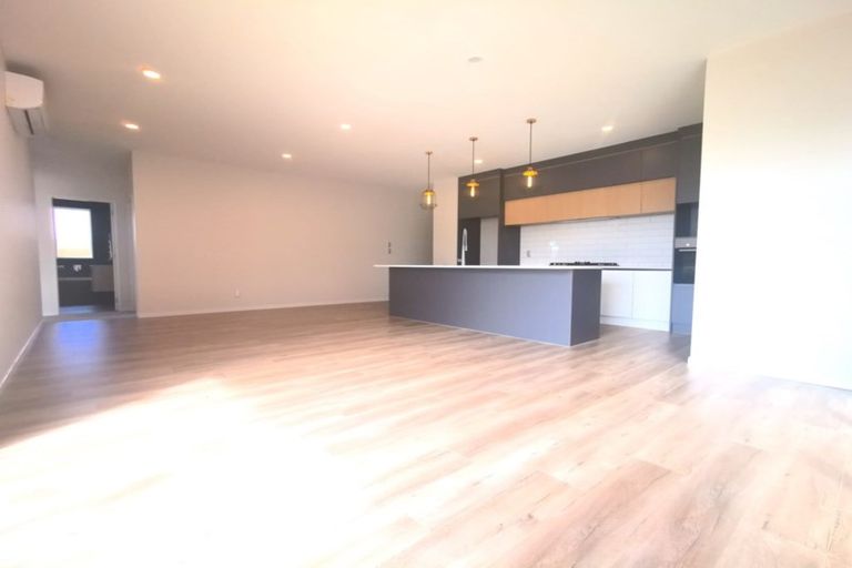 Photo of property in 69 Nobilo Road, Kumeu, 0810