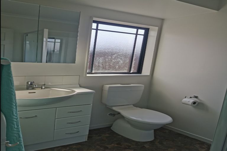 Photo of property in 33 Saint James Drive, Huntington, Hamilton, 3210