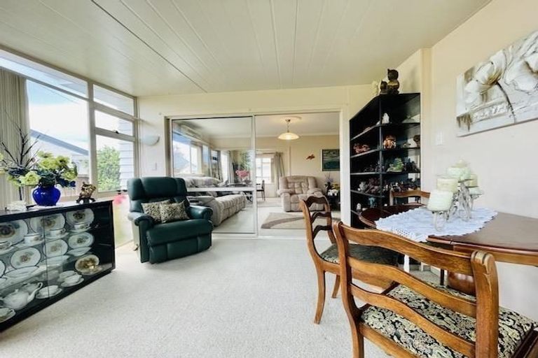 Photo of property in 146 Gloucester Street, Taradale, Napier, 4112