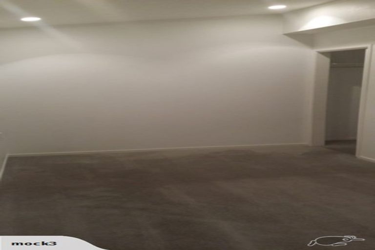 Photo of property in 35 Cyclarama Crescent, Massey, Auckland, 0614