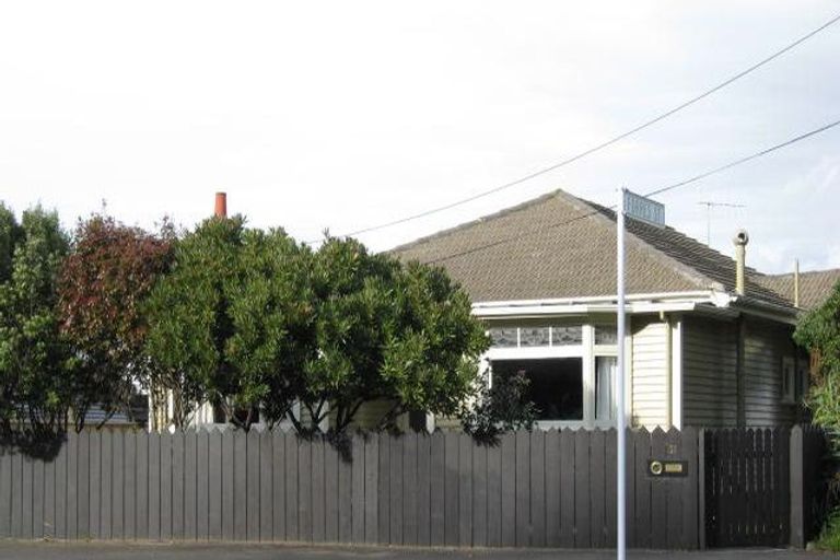 Photo of property in 31 Ferry Street, Seatoun, Wellington, 6022