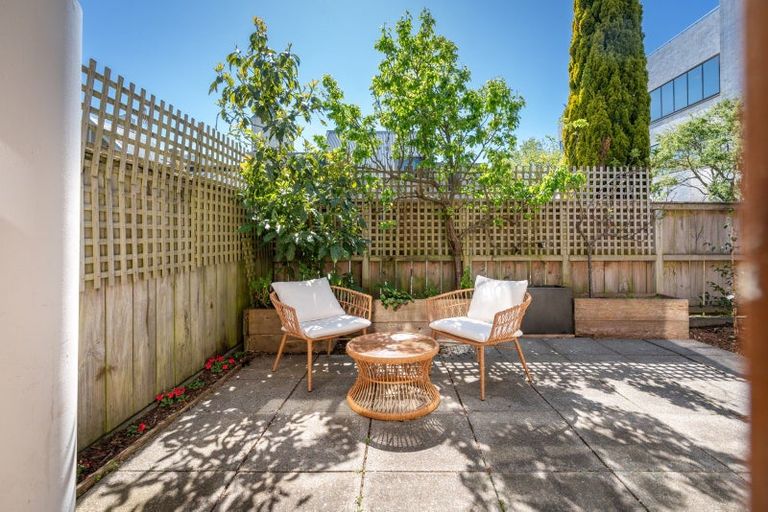 Photo of property in 1/80 Hobson Street, Thorndon, Wellington, 6011