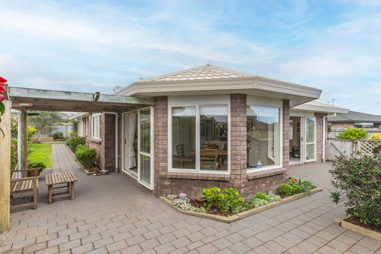 Photo of property in 100 Michael Road, Paraparaumu Beach, Paraparaumu, 5032