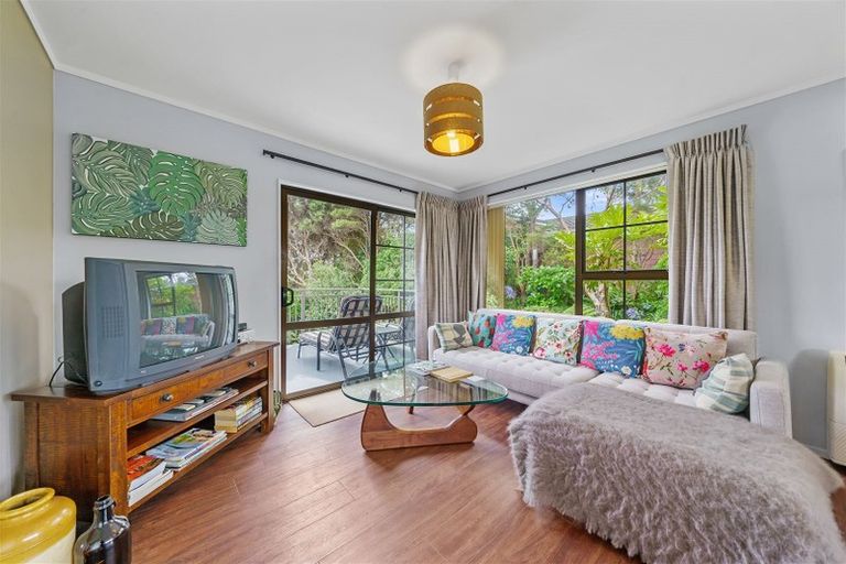 Photo of property in 38 James Cook Drive, Whitby, Porirua, 5024