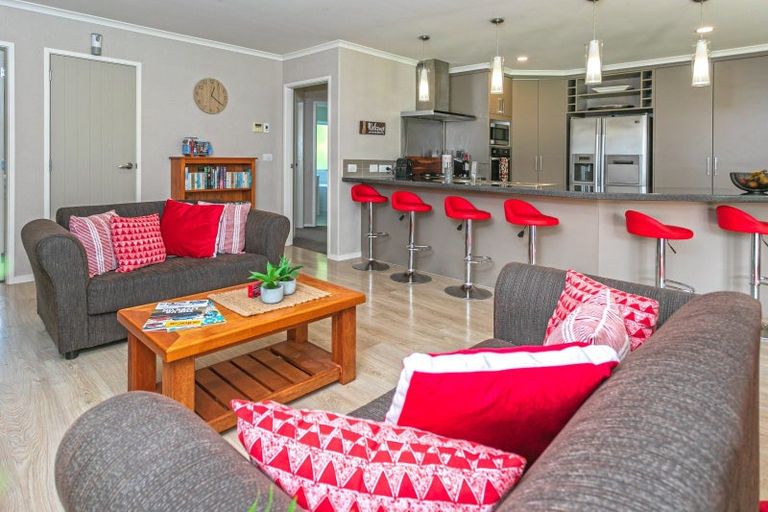 Photo of property in 6 Pa Road, Hahei, Whitianga, 3591