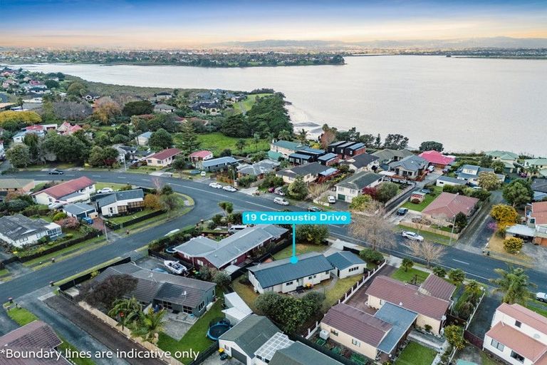 Photo of property in 19 Carnoustie Drive, Wattle Downs, Auckland, 2103