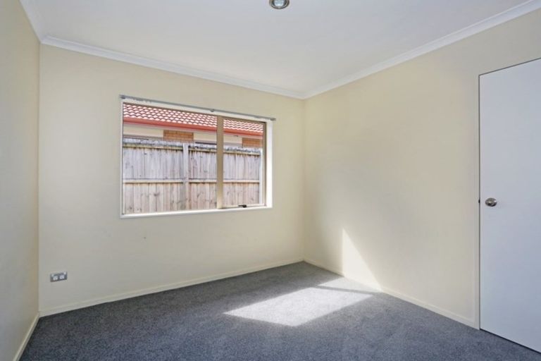 Photo of property in 12 Puketi Lane, Waiuku, 2123