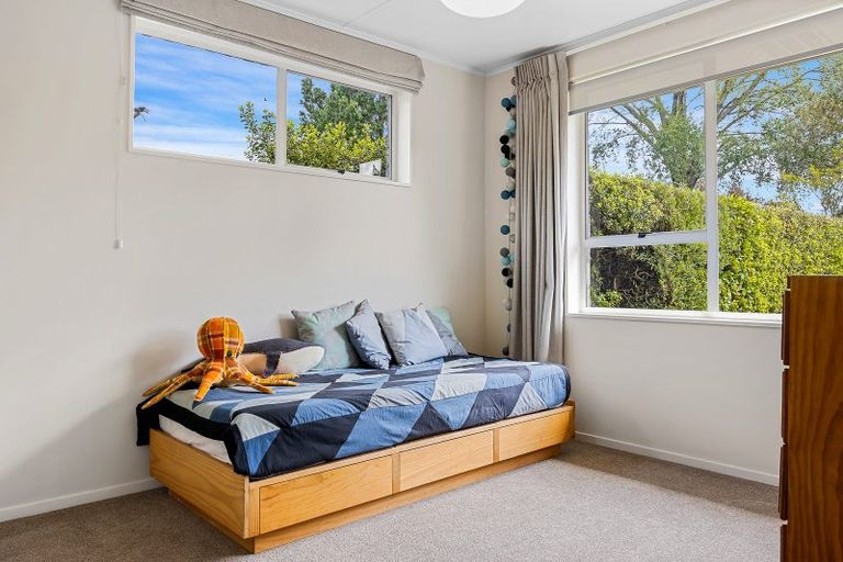 Photo of property in 42 Palatine Terrace, Saint Martins, Christchurch, 8022