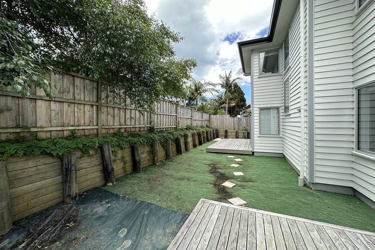 Photo of property in 2a Hemi Street, Narrow Neck, Auckland, 0622