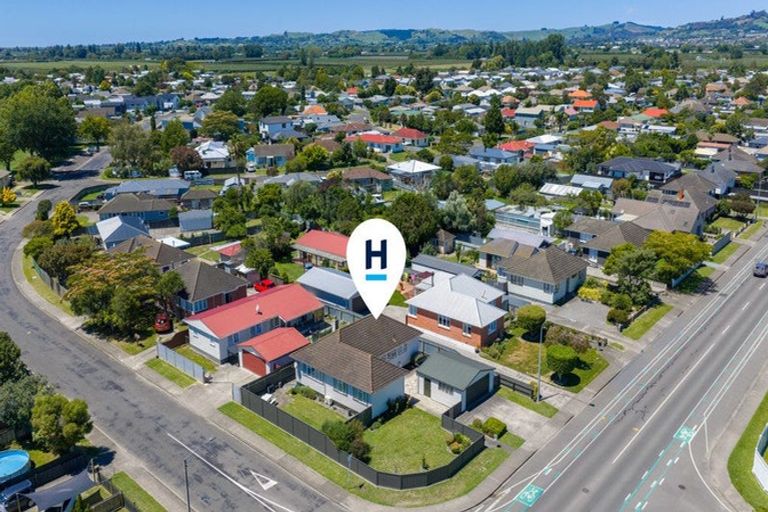 Photo of property in 700 Grove Road, Mayfair, Hastings, 4122