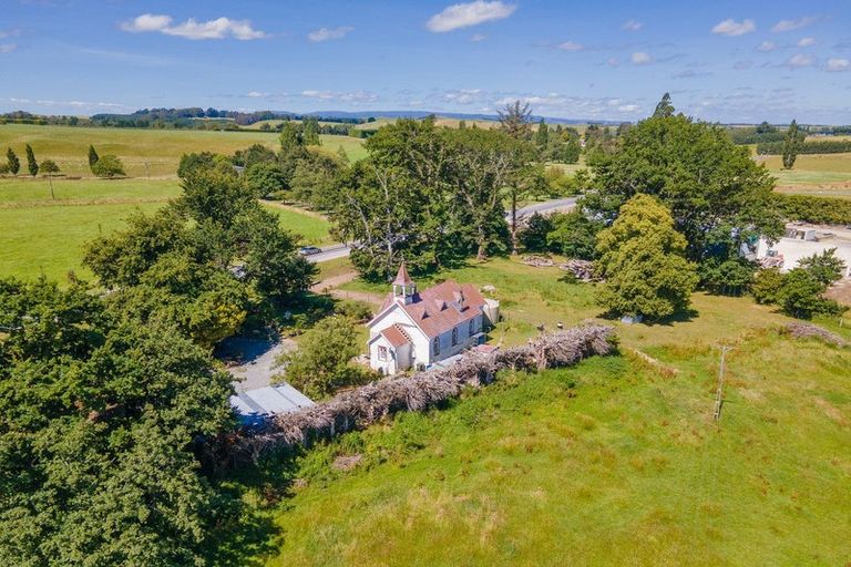 Photo of property in 6 Matheson Road, Waikaka, Gore, 9775