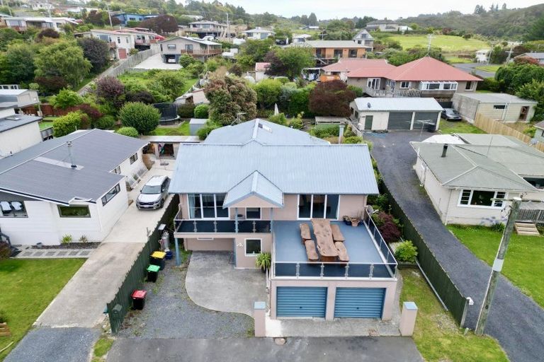 Photo of property in 32 Edna Street, Ocean View, Dunedin, 9035