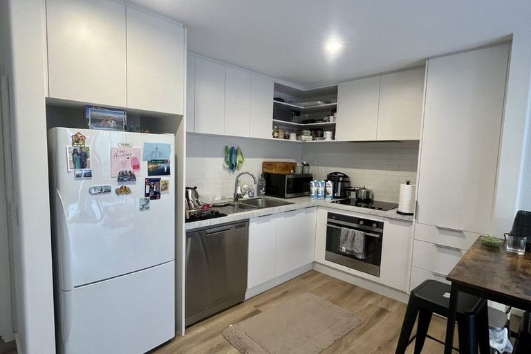 Photo of property in 7 Maraeariki Avenue, Orewa, 0931