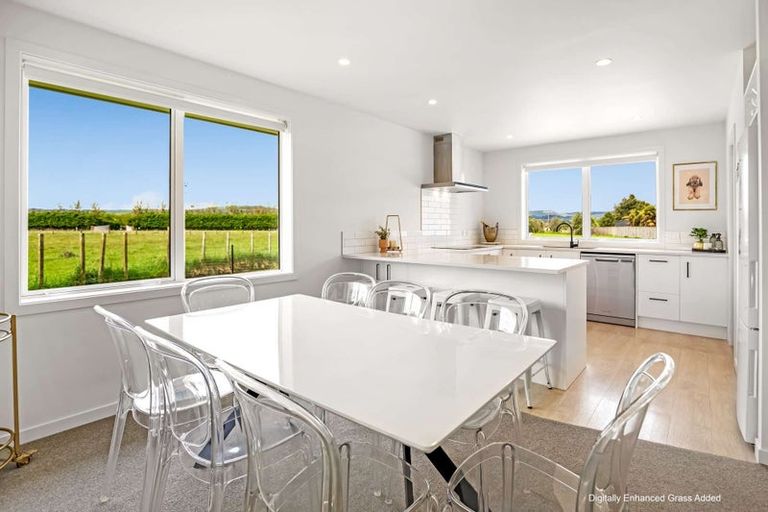Photo of property in 7 Magnolia Lane, Kelvin Grove, Palmerston North, 4414