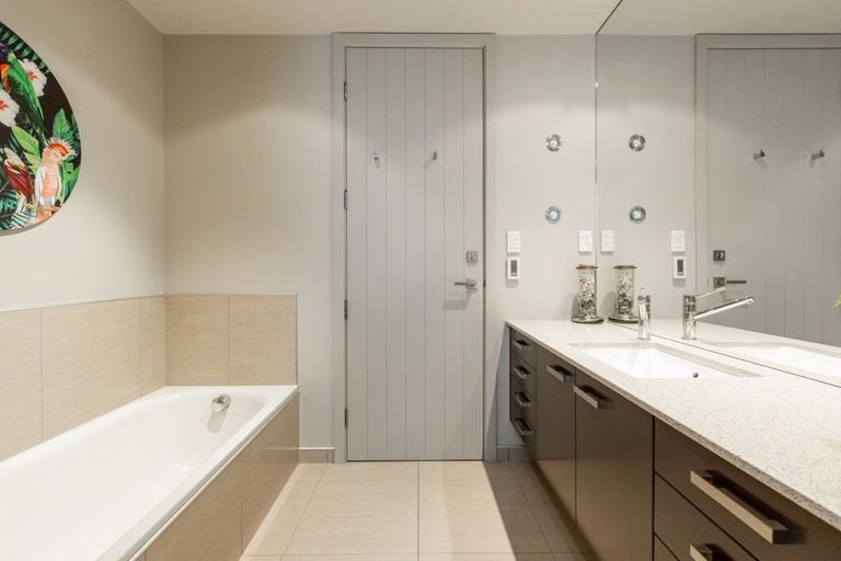 Photo of property in 15 Lakeview Terrace, Taradale, Napier, 4112