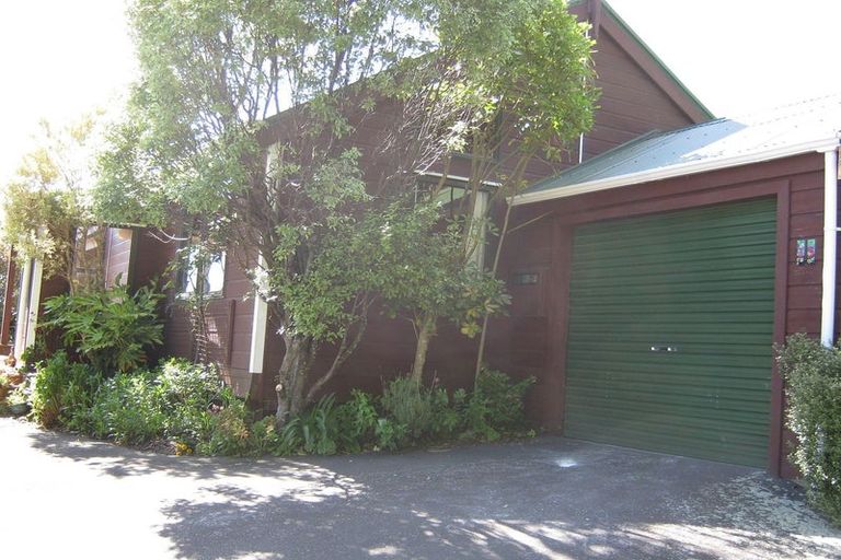 Photo of property in 13 Nebraska Way, Brooklyn, Wellington, 6021