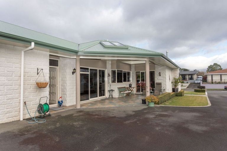 Photo of property in 118 Guy Street, Dannevirke, 4930